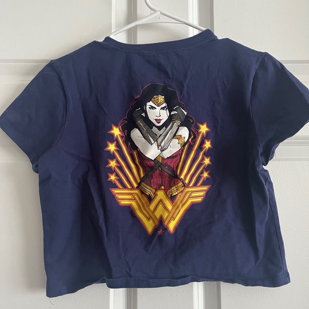 Wonder Woman crop top - Picture 1 of 3